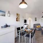 T1 Marques Apartment