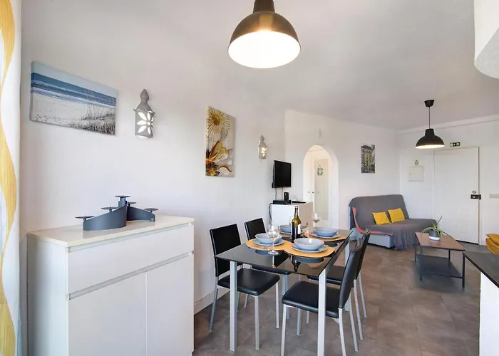 Apartment T1 Marques *